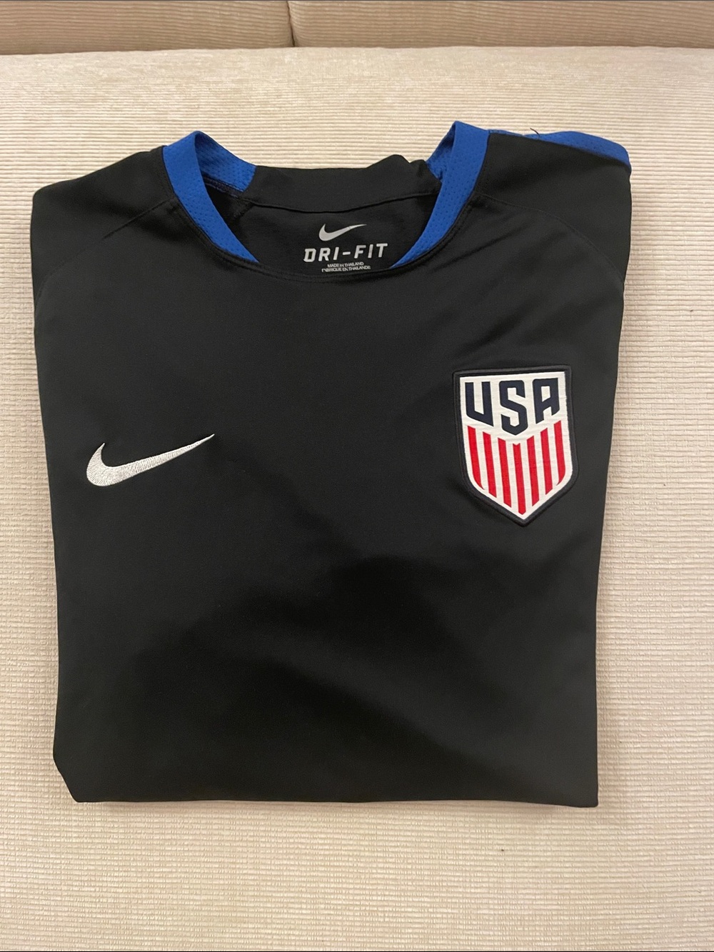 Nike Black USA Crest Dri-FIT Men's L Soccer Jersey with Blue Trim